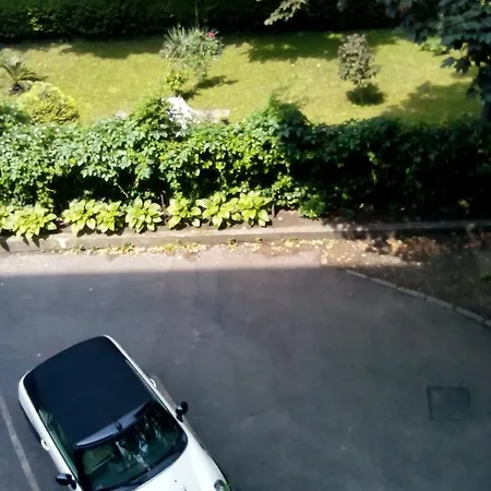 Young Center شقة بودابست