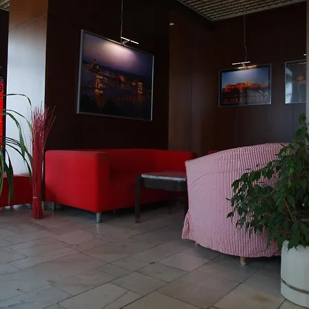 Young Center بودابست