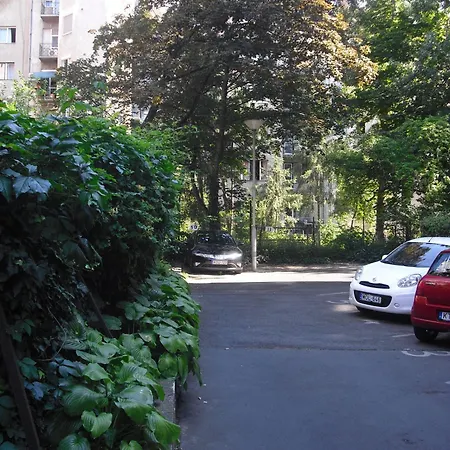 Apartment Young Center *