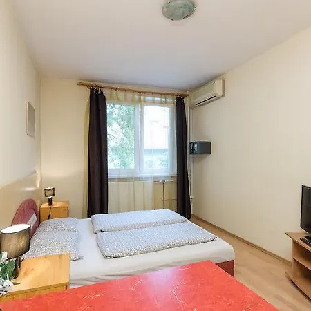 شقة Young Center *