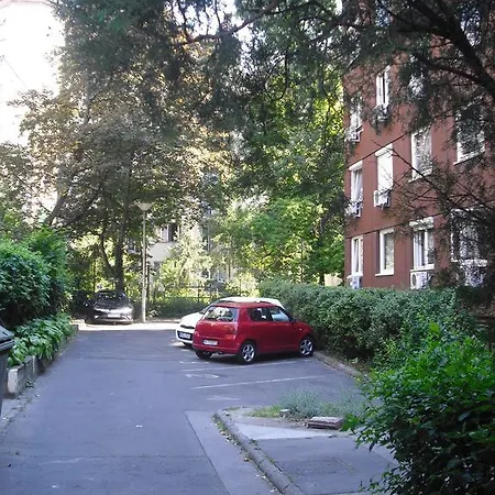 Young Center شقة بودابست